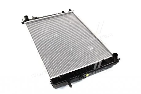 Радіатор охолоджування NISSENS 67618
