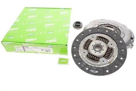 Комплект сцепления Citroen C4/C8/Peugeot 307/407 2.0 HDi 03-(d=240mm) (+выжимной) Valeo 828382