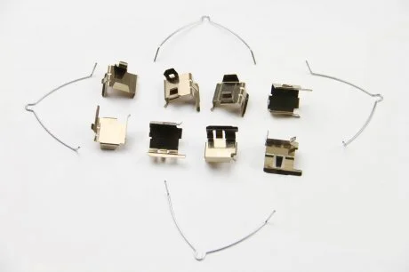 Монтажний к-кт гальмівних колодок пер. CAMRY/COROLLA/AVENSIS 97-03 SEINSA AUTOFREN D42565A