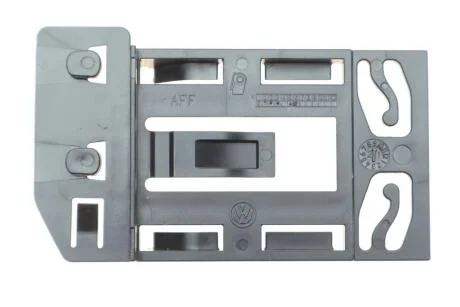 Фіксатор лівий накладки решітки радіатора VW Crafter (12-) (2E0853733) VAG 2E0 853 733