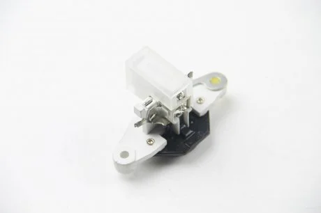 Регулятор генератора MB/VAG 14V (28mm) 5DR004241-131 HELLA 5DR 004 241-131