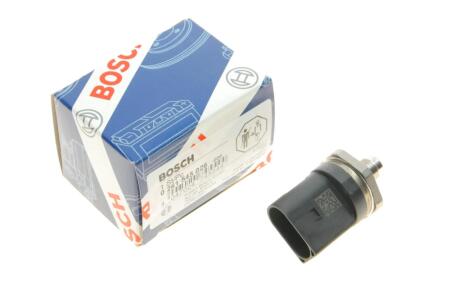Датчик давления топлива VW Caddy/Touran 2.0 EcoFuel 06-15 BOSCH 0 261 545 026