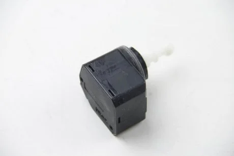 Коректор фари A3/A6/ASTRA/SPRINTER 01- 6NM008830-601 HELLA 6NM 008 830-601