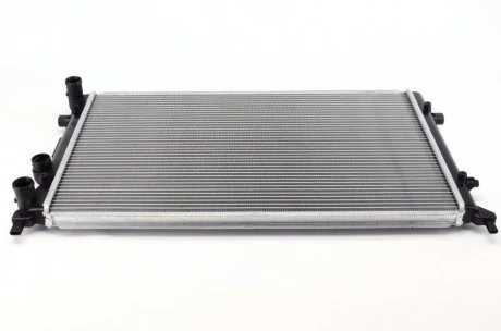 Радіатор охолодження VW Jetta IV 1.6-2.5 10- NRF 59057