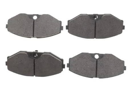 Комплект гальмівних колодок з 4 шт. дисків BOSCH 0986495147