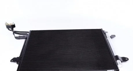 Радіатор кондиціонера VW Caddy III 03- MAHLE / KNECHT AC 325 000S