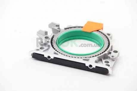 Сальник колінвалу зад. 1.6/2.0 TDI Caddy 10-/T5 09-/Crafter 11- (85x131x152x17.25) BGA OC6326