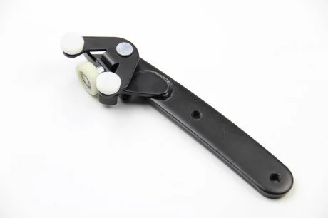 Ролик зсувних дверей Caddy 04- Пр. нижній BSG BSG 90-975-022