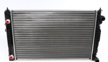 Радиатор охлаждения Audi A4/A6/VW Passat 96-05 MAHLE / KNECHT CR 132 000S