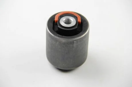 Сайлентблок важеля (переднього/знизу/ззаду) Audi A4/A6/A8/VW Passat 96-05 ASMETAL 38AU4001