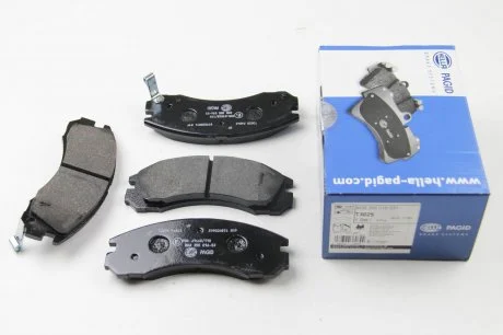 Колодки гальмівні дискові; передня вісь HELLA 8DB 355 016-531