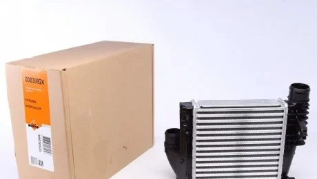 Радіатор інтеркулера Peugeot 3008/308SW 1.2-2.0D 13- NRF 30924