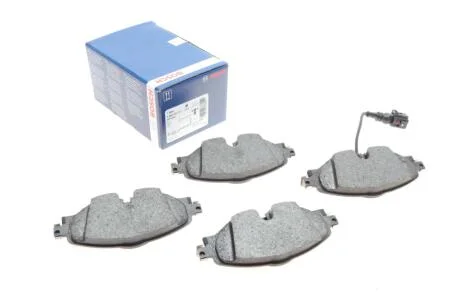 Колодки гальмівні (передні) Audi A3/Q2/Q3/Seat/Skoda Octavia/Kodiaq/VW Golf/Passat B8 12- (+датчик) BOSCH 0986495347