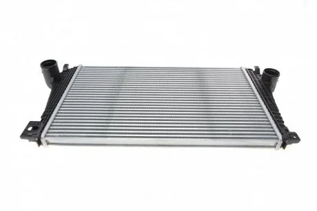 Радиатор интеркулера VW Amarok 2.0TSI 10-16/2.0TDI10-/2.0BiTDI 10-12 NRF 309038