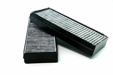 Фільтр салонний Huyndai Santa Fe I, Sonata IV, Trajet, 01-08,, вугільний SHAFER SAK896/S