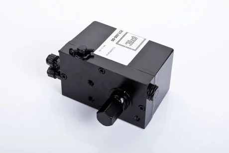 Опрокидывающий насос, кабина PE PE AUTOMOTIVE 253.600-00A
