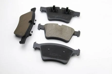 Гальмівні колодки пер. MB X164 06- /W164 07-11 (ATE) Bremsi BP3590