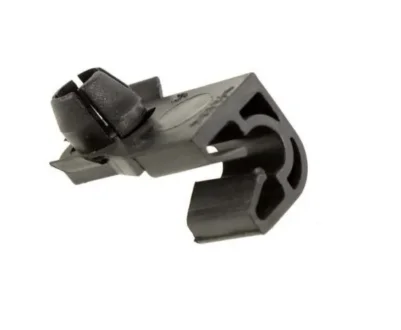 Елемент капота RENAULT 7703179010 (фото 1)