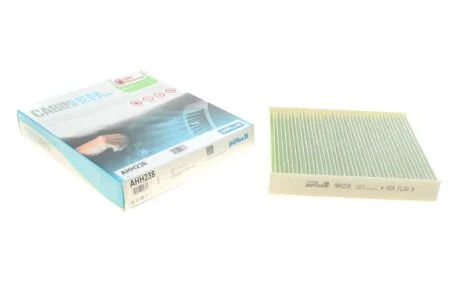 Фільтр салону Ford Focus 1.6i-2.0TDCI 04- (антиалергенний, захист від вірусів) CabinHepa+ Purflux AHH238