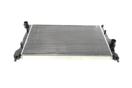 Радиатор охлаждения Alfa Romeo 147/GT 1.9D 01-10 NRF 53238