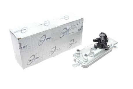 Радіатор масляний BMW 5 (F10, F18) 3.0i 10-/7 (F01, F02, F03, F04) 3.0/4.4i 08- N55/N63/N74 TRUCKTEC 08.25.070