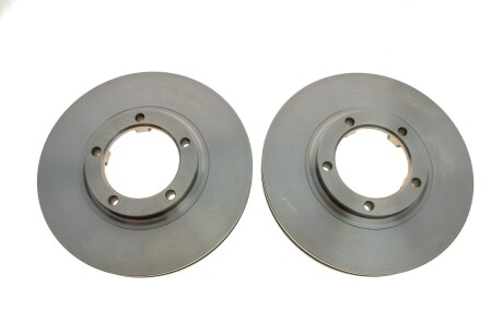 Диск тормозной (передний) Mitsubishi L300/L400/Hyundai H-1/H200 1.6-3.0 90-13 (253.2x24) Metelli 23-1748