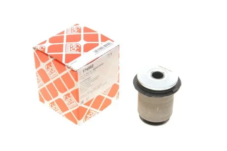 Сайлентблок важеля (переднього/знизу/спереду) Toyota Fortuner/Hilux 04- FEBI BILSTEIN 174992