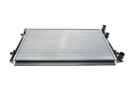 Радіатор охолодження VW Jetta IV 1.6/2.0/2.5FSI 10- Borsehung B18839