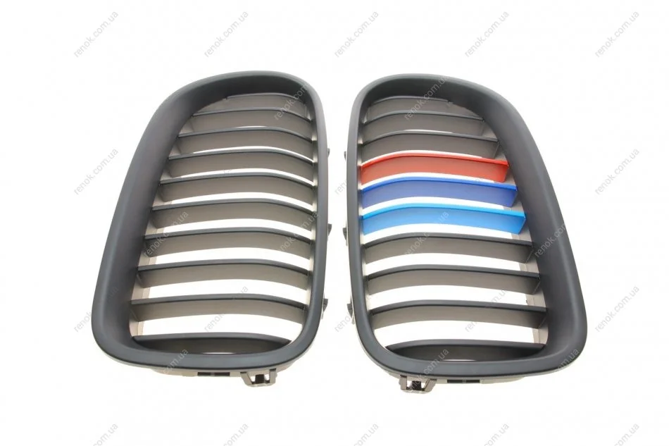 Решетка радиатора BMW 5 (F10) 10-17 (Черный матовый) (M-Technic) (к-кт) AUTOTECHTEILE 706 5131 (фото 1)