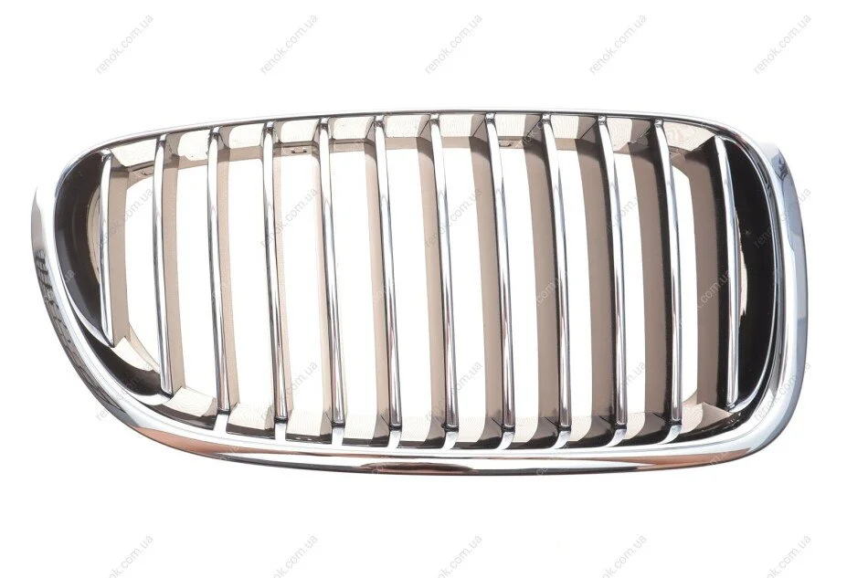 Решетка радиатора BMW 5 (F10) 13-16 (R) AUTOTECHTEILE 700 0309 (фото 1)