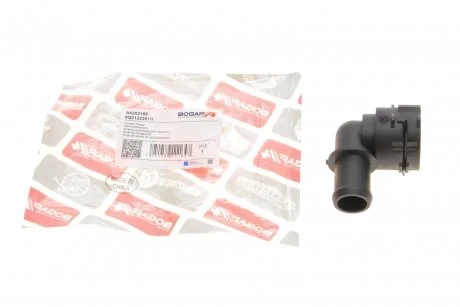 Фланець системи охолодження VW Tiguan 2.0 TSI 16- BOGAP A4252169