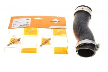 Патрубок інтеркулера Audi Q7/VW Touareg 3.0TDI 04-10 NRF 166093