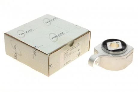 Сайлентблок важеля (переднього) MB M-class (W166)/GL-class (X166) 11-19 (з кронштейном) (L) TRUCKTEC 02.31.337