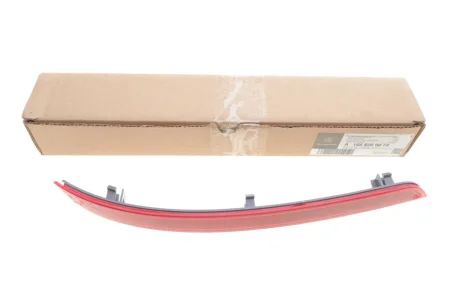 Световозвращатель бампера (заднего) MB M-class (W166) 11-15 (L) MERCEDES-BENZ 1668200074