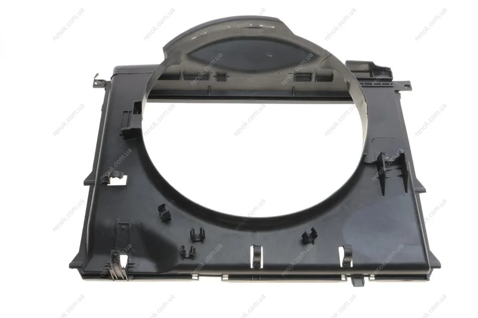 Кожух вентилятора AUTOTECHTEILE 700 1746 (фото 1)