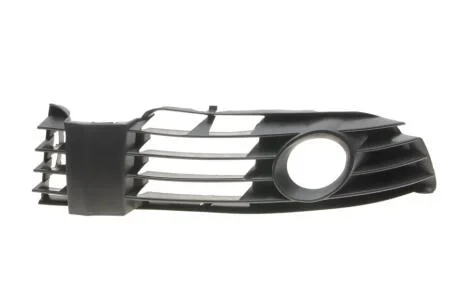 Решітка протитуманної фари з отвором права VW Passat (3B3) (00-05) DPA 88530608702