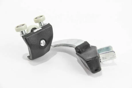 Ролик бокової двері Daily 06- (верхній/+кронштейн) GOODREM RM8006