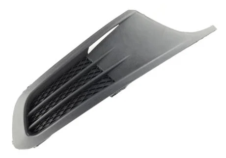 Решітка в бампер на VW Jetta 2011-2015 AND 30853222