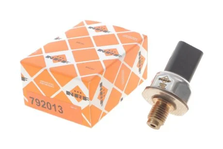 Датчик тиску палива NRF 792013