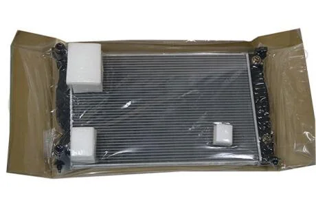 Радіатор охолодження двигуна Audi A4 (04-08) Vika 11211818901