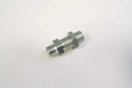 Конектори шланга (прямий, розділений M16x1,5 зовнішній M18x1,5 зовн. розмір вкручування 24 довжина:54 із гайкою) PETERS PE AUTOMOTIVE 076.026-01A