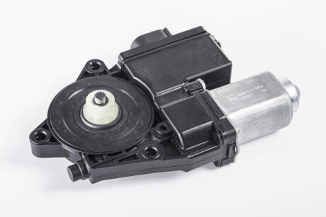 Двигун склопідіймача Лів PETERS PE AUTOMOTIVE 03017400A