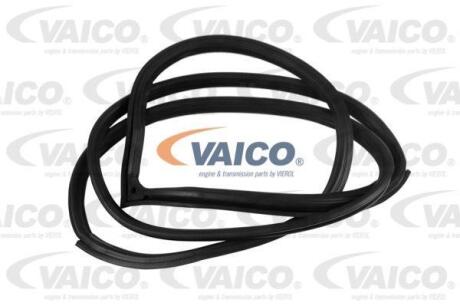 Ущільнення дверей передн Прав MERCEDES C T-MODEL (S202), C (W202) 03.93-03.01 VAICO V301566