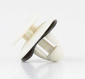 Кліпса обшивки 8х2 BSG BSG 30-995-003