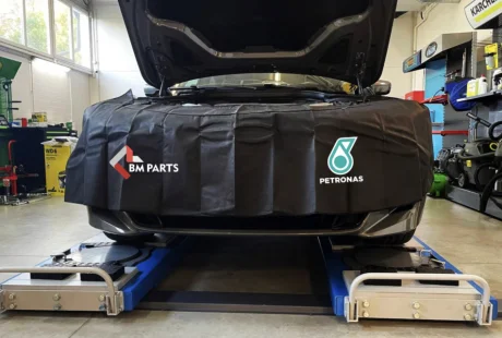 Накидка на авто з логотипом "PETRONAS" (велика) PETRONAS Fender cover trial Petronas FENDER COVER PETRONAS TRIAL