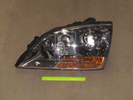 Фара лів. KIA SORENTO 03-09 TYC 20-C524-A5-2B
