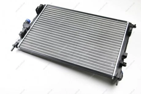 Радіатор охолодження з конд 1.4/1,6 8V Renault Logan 2004- ASAM 01342