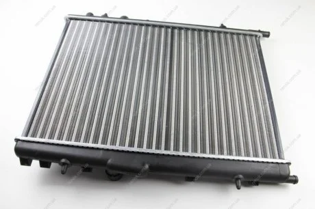 Радіатор води Berlingo/Partner (окрім 1.6HDI) 02-08 (380x549x26) ASAM 32177