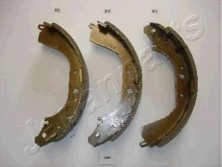 NISSAN Щеки тормозные Pathfinder II,4 Runner,Hilux,Land Cruiser JAPANPARTS GF-239AF