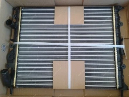 Радіатор системи охолодження NS NISSENS 639371